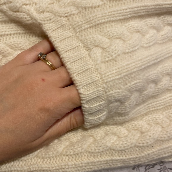 Loro Piana /  cream off white cable knit 100% Cashmere shawl Cardigan buckle XS - Picture 4 of 7